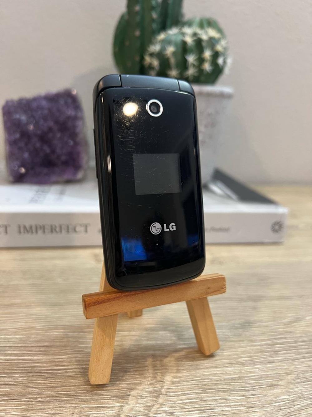 LG 420G TracFone Flip Phone Black Vintage Y2K Cell Phone Collectible
